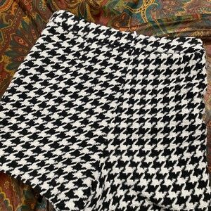 Women’s Houndstooth skort